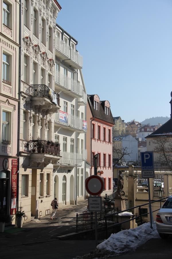 Karlovy Vary Zamecky Vrch公寓 外观 照片